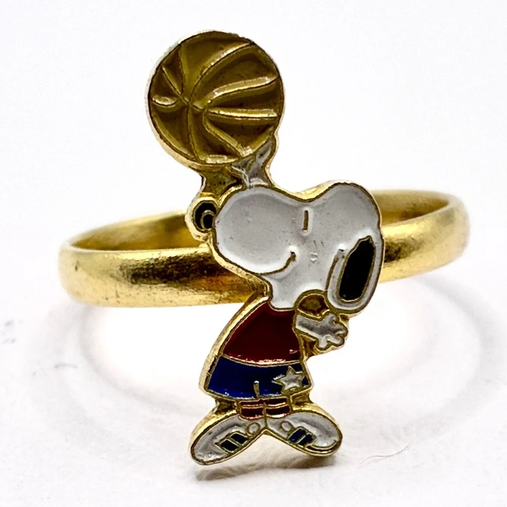 Vintage Snoopy Playing Basketball Adjustable Ring in Gold Tone